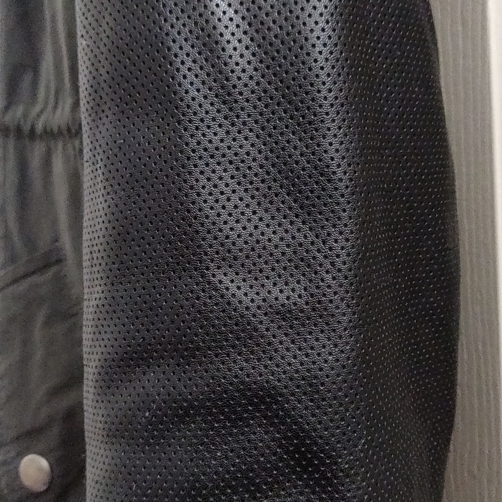 Titika Parka - Picture 3 of 4